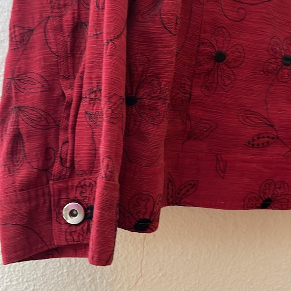 SILKLAND Ruby Red with Black Embroidered Detail
Button Front Jacket Size… - Picture 3 of 5